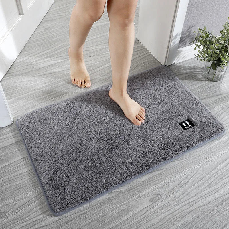 Grand tapis salle de bain original gris