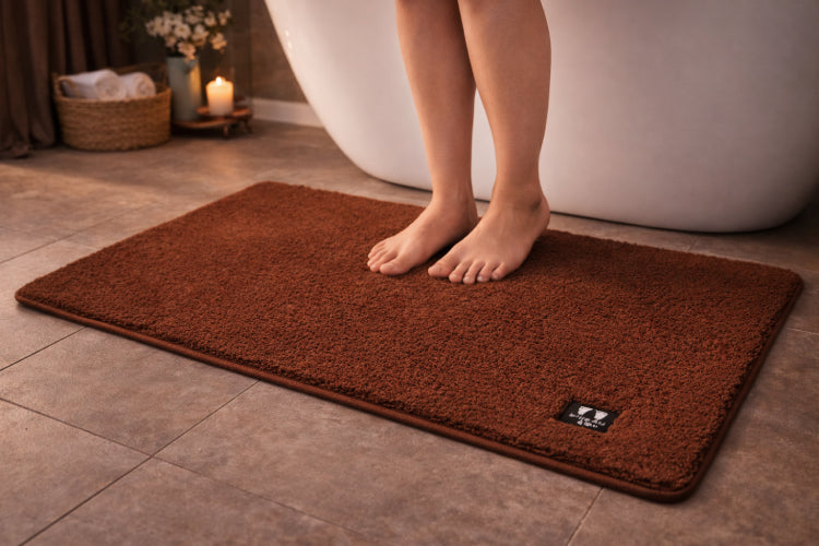 Grand tapis salle de bain original pieds 