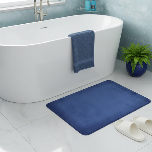 Tapis de bain bleu pétrole  baignoire 