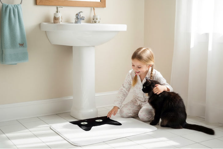 Tapis de bain chat lavabo 