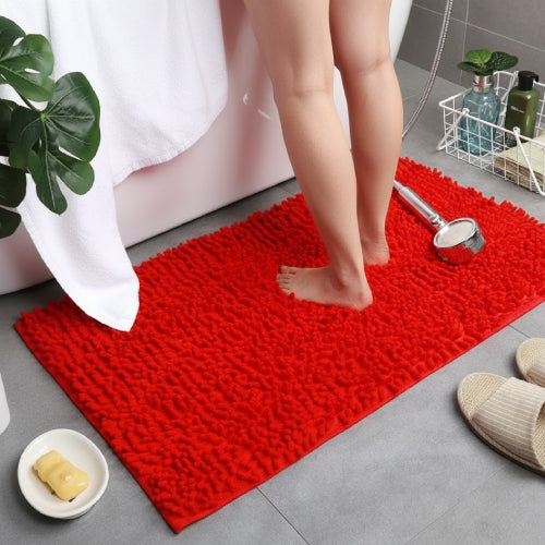 Tapis de bain en chenille rouge pieds 