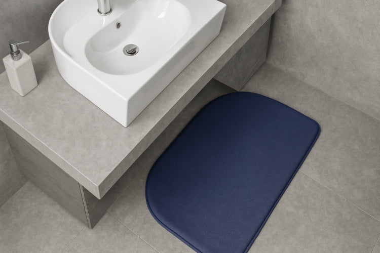 Tapis de bain mémoire de forme  bleu nuit 
